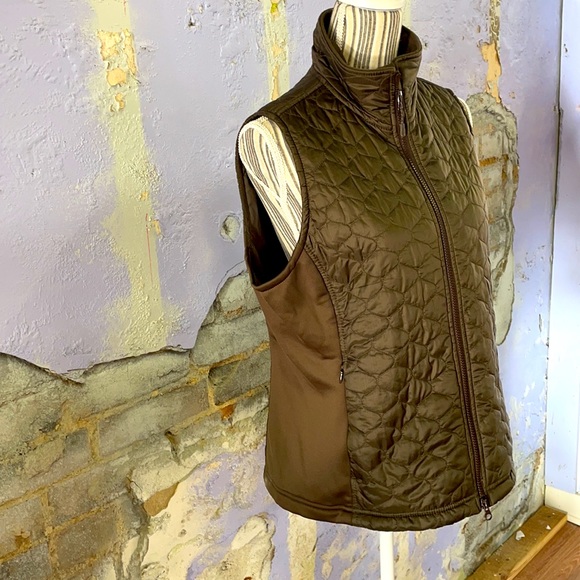 LL Bean zip up puffer vest - Picture 2 of 6